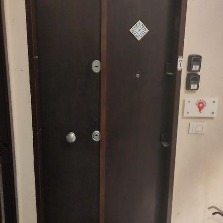 Staicca Rooms Napoli Bagian luar foto