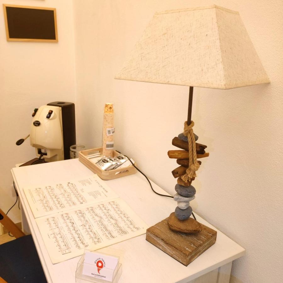 Staicca Rooms Napoli Bagian luar foto